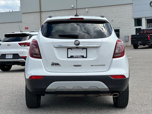 2018 Buick Encore PREFERRED 10 AIRBAGS|POWER SEAT|GREAT VALUE! in Cars & Trucks in City of Toronto - Image 4
