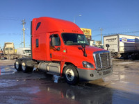 2018 FREIGHTLINER X12564ST