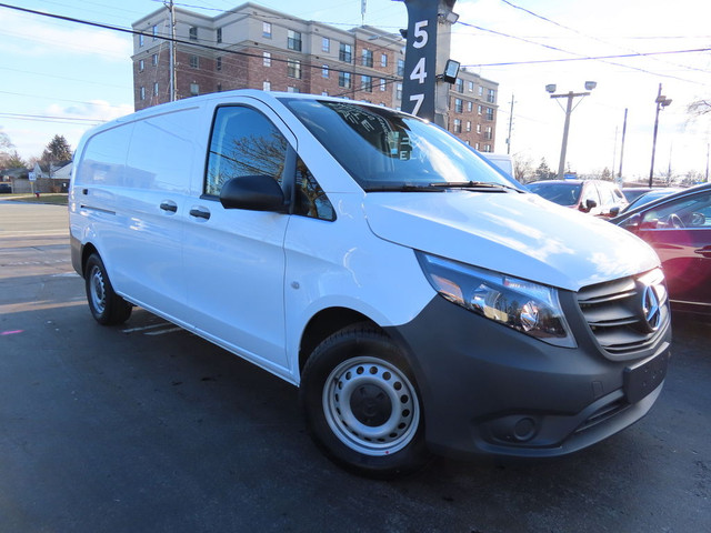  2023 Mercedes-Benz Metris Passenger Van 135 WB - Convenience Pk in Cars & Trucks in Oakville / Halton Region - Image 2