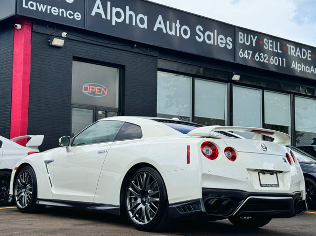 2017 Nissan GT-R Premium Coupe in Cars & Trucks in City of Toronto - Image 3