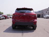 The 2022 Toyota Highlander XLE offers a refined and versatile three-row SUV option---ideal for Canad... (image 6)
