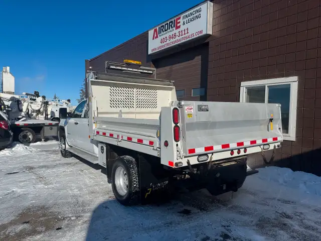 2017 GMC Sierra 3500HD Dump Truck62933734310147123