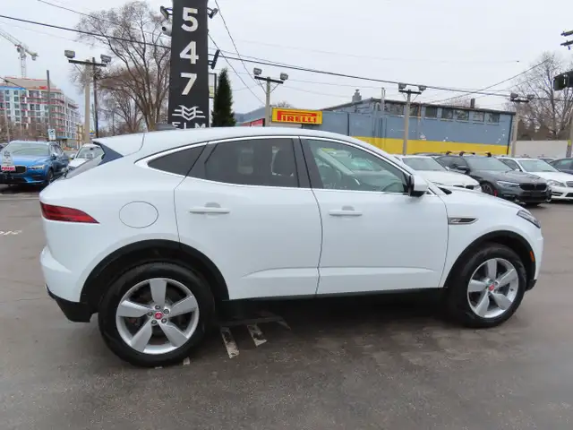 2021 Jaguar E-PACE SE P250 AWD - Navigation - 1 OWNER CAR !!! in Cars & Trucks in Oakville / Halton Region - Image 9