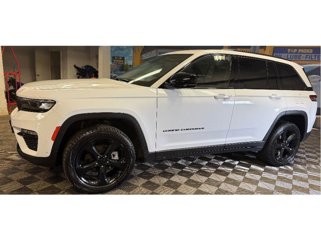 2023 Jeep Grand Cherokee Limited, Black Appearance, Luxury Tech  in Cars & Trucks in North Bay - Image 2