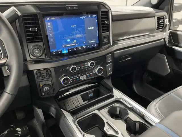 2025 Ford Super Duty F-250 SRW Platinum in Cars & Trucks in Strathcona County - Image 24