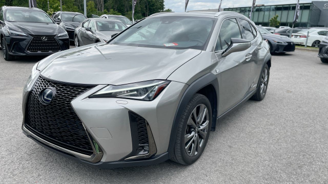 2020 Lexus UX 250h F Sport 1 / Camera / Bluetooth / Cuir Bien Éq in Cars & Trucks in Laval / North Shore - Image 2