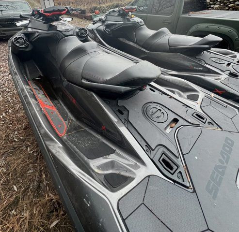  2023 SEA-DOO RXT-300 Supercharged w/300 Horsepower in Cars & Trucks in Calgary - Image 2