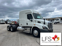 We Finance All Types of Credit - 2018 Freightliner Cascadia 48" 