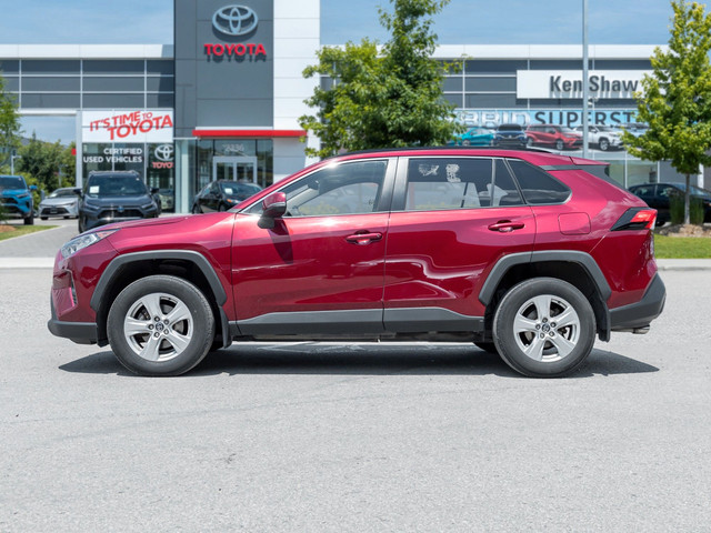 2020 Toyota RAV4 XLE SUNROOF / POWER DRIVER SEAT / PUSH BUTTO... in Cars & Trucks in City of Toronto - Image 4