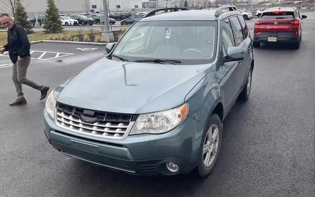 2013 Subaru Forester X TOURING AWD; TOIT SIEGES CHAUFFANT BLUETO in Cars & Trucks in City of Montréal