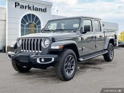 Only 40,600 Miles! This Jeep Gladiator delivers a Regular Unleaded V-6 3.6 L/220 engine powering thi...
