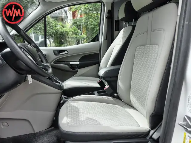 2020 Ford Transit Connect XLT*ROOF RACK*REV-CAM*SHELVING in Cars & Trucks in City of Toronto - Image 8