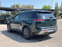 2022 NISSAN PATHFINDER SL PREMIUM PACKAGE 4X4 - TRAILER TOW PACKAGE FEATURES INCLUDE - - Leather Int... (image 7)
