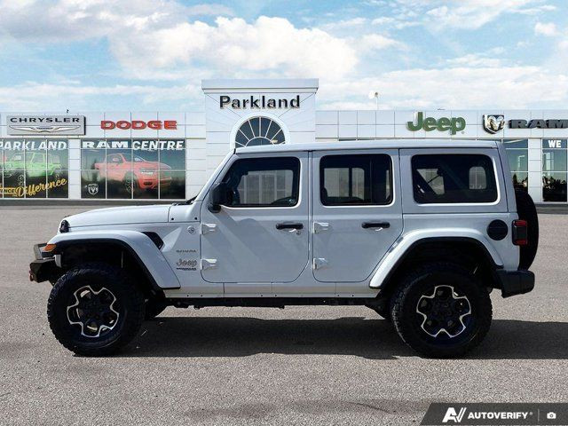 2020 Jeep Wrangler Unlimited Sahara 4 Door 4x4 V6 Auto Nav in Cars & Trucks in St. Albert - Image 2