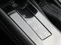 Turn heads and enjoy everyday driving with this stylish 2021 Nissan Kicksâ€”a compact SUV that blend... (image 8)