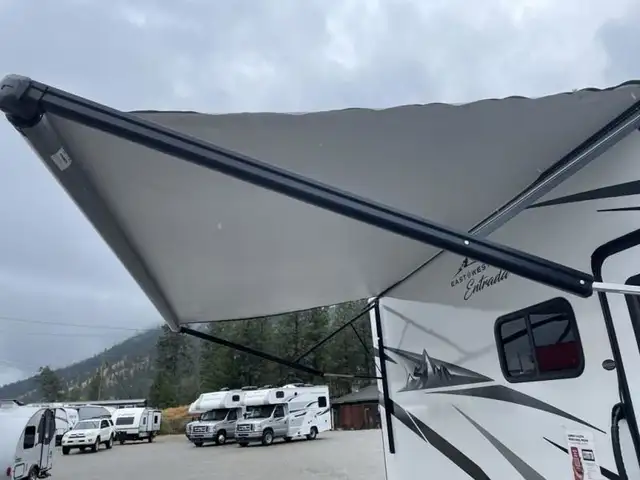 2023 EAST TO WEST Entrada 2200S in RVs & Motorhomes in Kelowna - Image 13