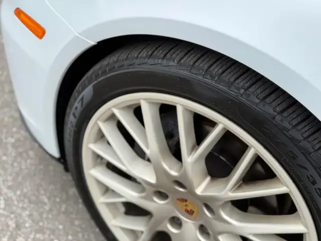 2020 Porsche Panamera 10 YEAR EDITION | NO ACCIDENT | SOFT CLOSE in Cars & Trucks in City of Toronto - Image 10