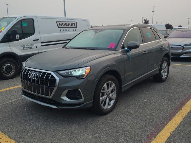 2021 Audi Q3 Progressiv AWD | Leather | Pano Roof in Cars & Trucks in Guelph