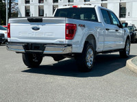 This 2021 Ford F-150 XLT has an Oxford White Exterior and Dark Slate Interior with seating for 6. Eq... (image 7)