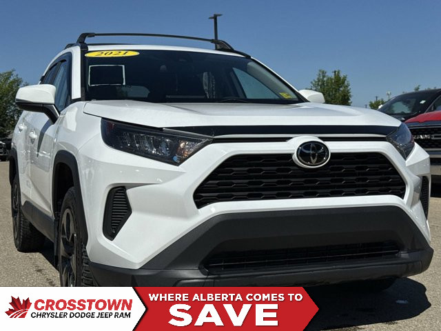 2021 Toyota RAV4 LE | Heated Seats | Apple CarPlay in Cars & Trucks in Edmonton