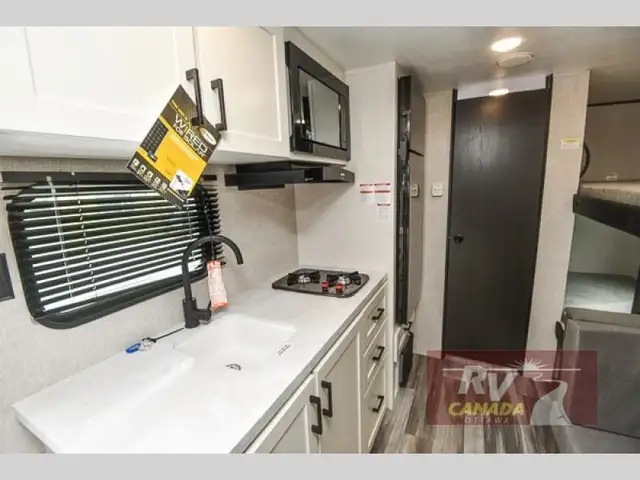 2025 Jayco Jay Flight SLX 175BH in Travel Trailers & Campers in Ottawa - Image 12