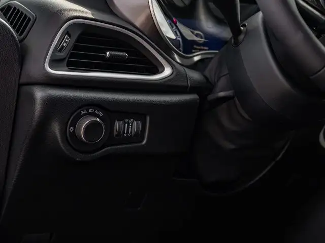 2025 Chrysler Grand Caravan SXT in Cars & Trucks in Barrie - Image 16