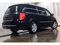 **ACCIDENT FREE - MECHANICALLY CERTIFIED** 143,679 KM This 2017 Dodge Grand Caravan Crew Plus is pow... (image 5)