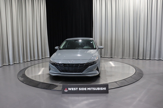 2022 Hyundai Elantra Preferred Heated Seats/Wheel / Push Star... in Cars & Trucks in Edmonton