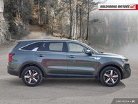 Engine: Gas 4cyl 2.5L L/100Km City: 10.1 L/100Km Hwy: 9.2 Safety Equipment ABS And Driveline Tractio... (image 5)