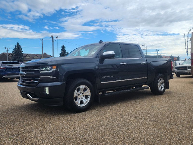 2017 Chevrolet Silverado 1500 LTZ 5'8 FOOT BOX | 6.2L V8 | LTZ P in Cars & Trucks in St. Albert - Image 2