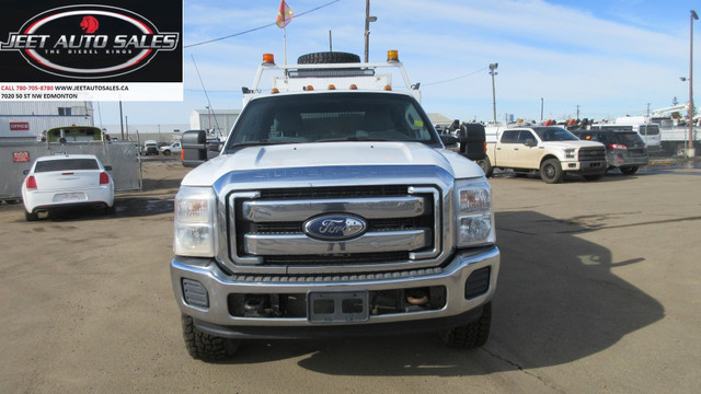 2015 Ford Super Duty F-350 SRW UTILITY TRUCK with VMAC AIR COMPR in Cars & Trucks in Edmonton - Image 3