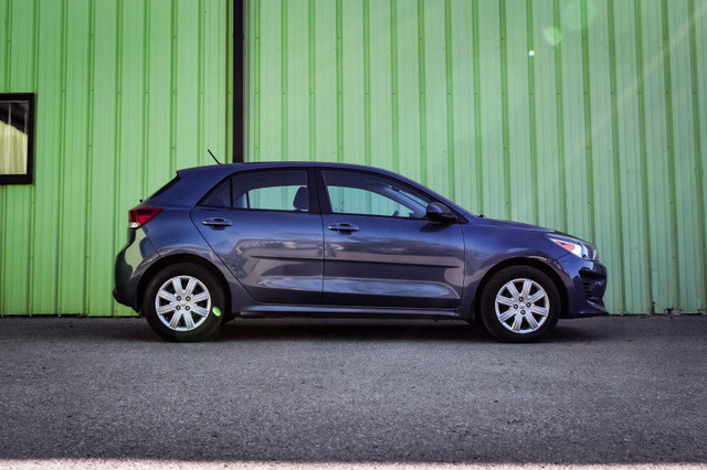 2022 Kia Rio 5-door LX+ - Apple CarPlay - Android Auto in Cars & Trucks in Cornwall - Image 2