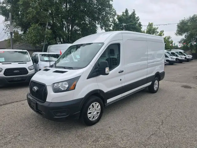 2023 Ford Transit Cargo Van T25062929808989057121