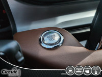 Le Lincoln Aviator Reserve 2022 incarne le luxe absolu avec ses 7 places spacieuses, un silence de r... (image 8)