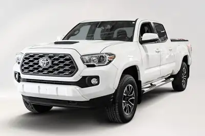 Ce modèle vient équipé avec les éléments suivants; 4x4 * Mags * Caméra de recul * Air climatisé * Ré...