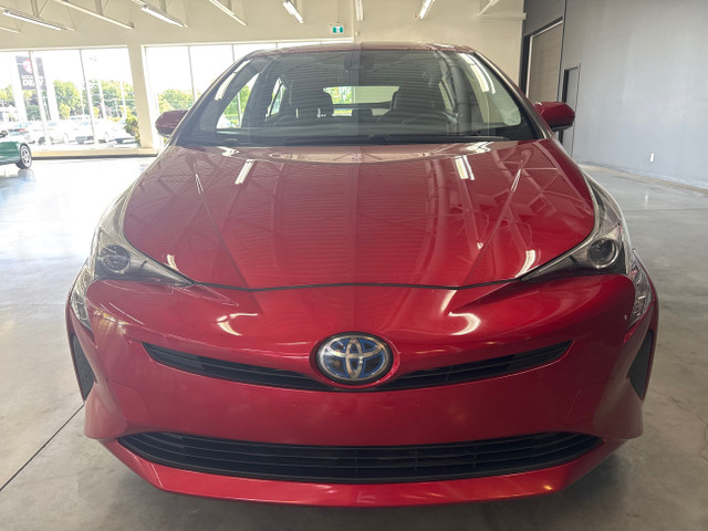 2016 Toyota Prius ROUGE HYBRIDE SIÈGES CHAUFFANTS CAMÉRA DE RECU in Cars & Trucks in Saint-Jean-sur-Richelieu - Image 3