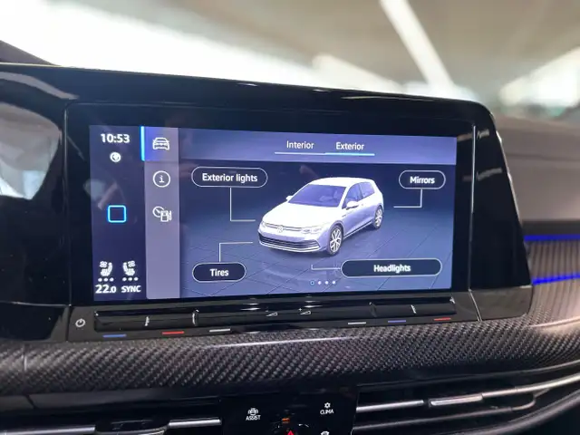 2024 Volkswagen Golf R R Sunroof and Carbon pack in Cars & Trucks in Laval / North Shore - Image 17