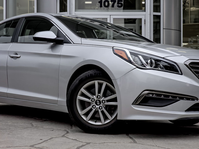 2015 Hyundai Sonata 4dr Sdn 2.4L Auto GL in Cars & Trucks in City of Toronto - Image 3