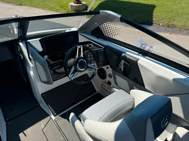 2024 SCARAB 235 ID ROTAX TWIN 300 in Powerboats & Motorboats in Barrie - Image 6