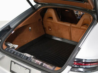 This 2019 Porsche Panamera GTS blends thrilling performance with high-end refinement, powered by a r... (image 9)