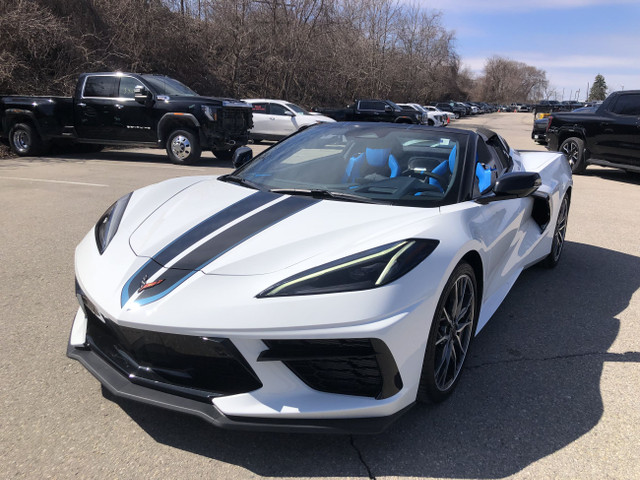 2025 Chevrolet Corvette 3LT Convertible in Cars & Trucks in London - Image 3