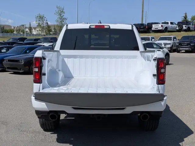 2025 Ram 1500 Sport - 3.92 Rear Axle - Anti Spin Rear Diff dans Autos et camions dans Calgary - Image 7