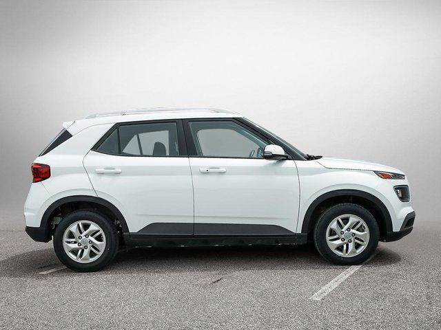 2022 Hyundai Venue Preferred | Heated Seats | Heated Sterring in Cars & Trucks in Windsor Region - Image 4
