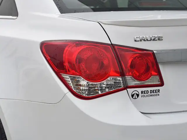 2014 Chevrolet Cruze LTZ in Cars & Trucks in Red Deer - Image 11