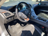 **WE WILL BEAT ANY DEALER IN THE CITY** White Platinum Metallic Tri-Coat 2013 Lincoln MKZ AWD 6-Spee... (image 3)