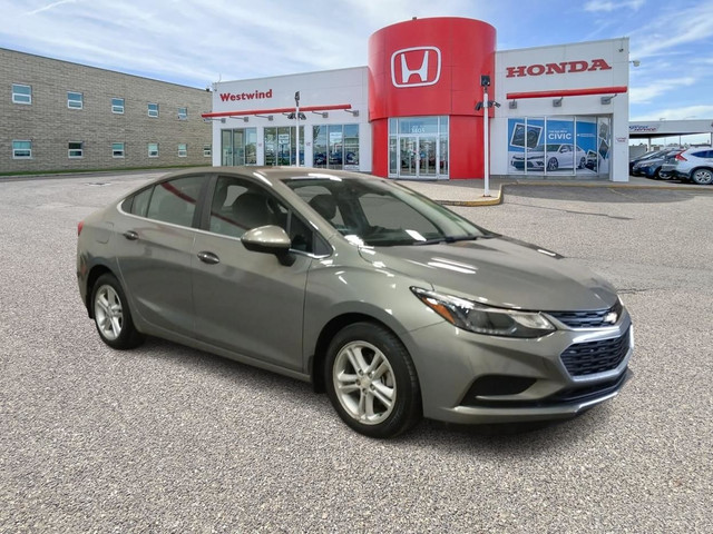 2017 Chevrolet Cruze LT Auto LOW KM'S! NICELY EQUIPPED! in Cars & Trucks in Lethbridge