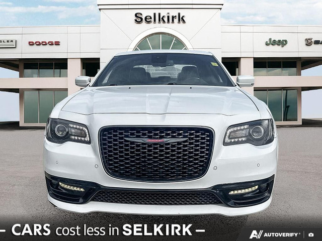 2022 Chrysler 300 in Cars & Trucks in Winnipeg - Image 2