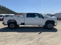 Sierra 3500HD, 4WD, 18" Aluminum Wheels, 6.6L Duramax V8 Turbo Diesel, 10-Speed Automatic Transmissi... (image 6)