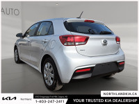 2021 Kia Rio LX+ Ready for anything, from the streets of Calgary to the highways of Alberta, this Ki... (image 1)