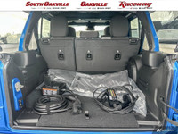 DEMO VEHICLE, 2.0L I4 DOHC, 4.10 Rear Axle Ratio, 4G LTE Wi-Fi Hot Spot, Alpine Premium Audio System... (image 8)